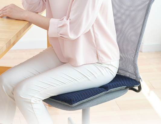 Phiten Star Series Aero-Cradle Foldable Seat Cushion