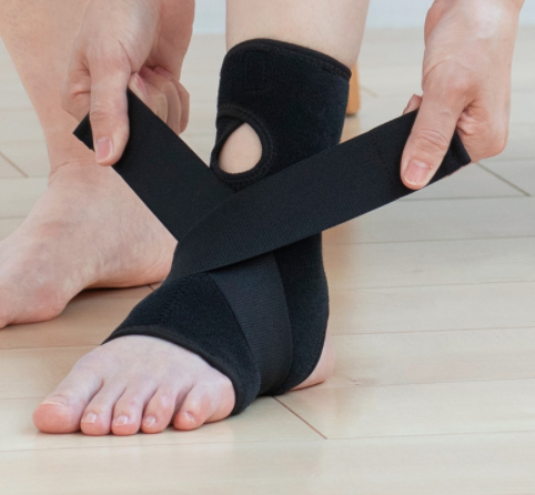 Phiten Metax Wrist & Ankle Wrap Brace - Aqua-Metals Technology For Support & Comfort